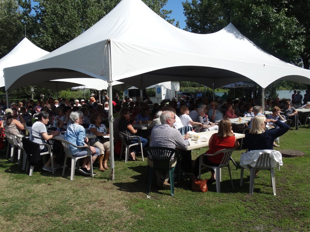 Activit S Socioculturelles Et Communautaires Le Centre Du Vieux